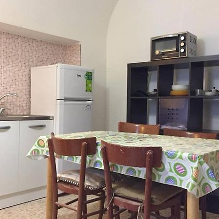 Historic Apartment In Centre Of City 100M To Sea Monopoli Exterior foto